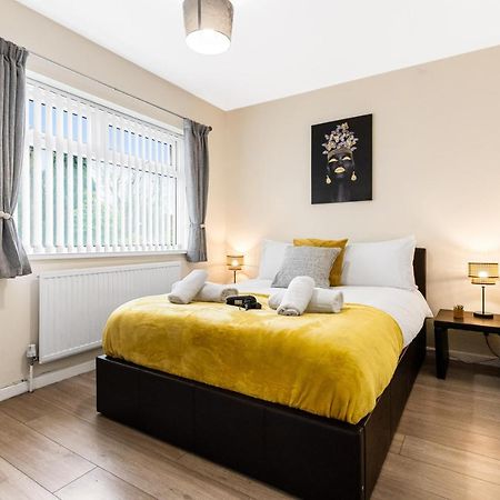Off Road Parking, Garden, Tv'S In Bedrooms Morriston Exteriér fotografie