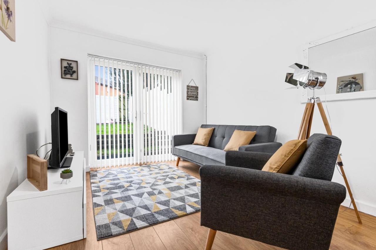 Off Road Parking, Garden, Tv'S In Bedrooms Morriston Exteriér fotografie