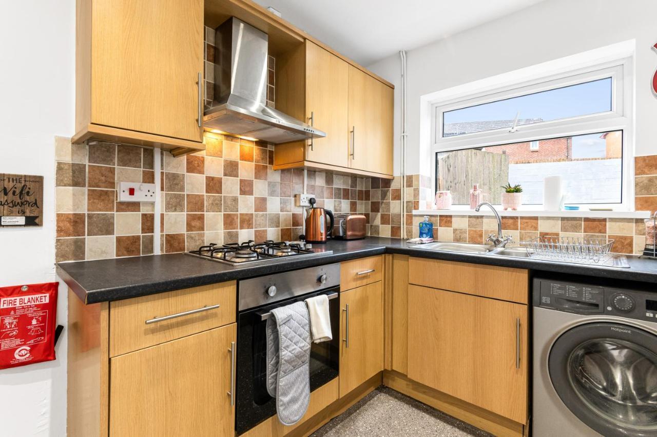 Off Road Parking, Garden, Tv'S In Bedrooms Morriston Exteriér fotografie